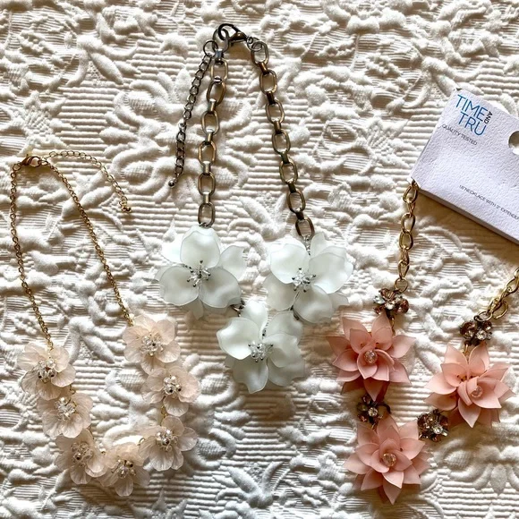 Trio of Necklaces - Picture 2 of 13